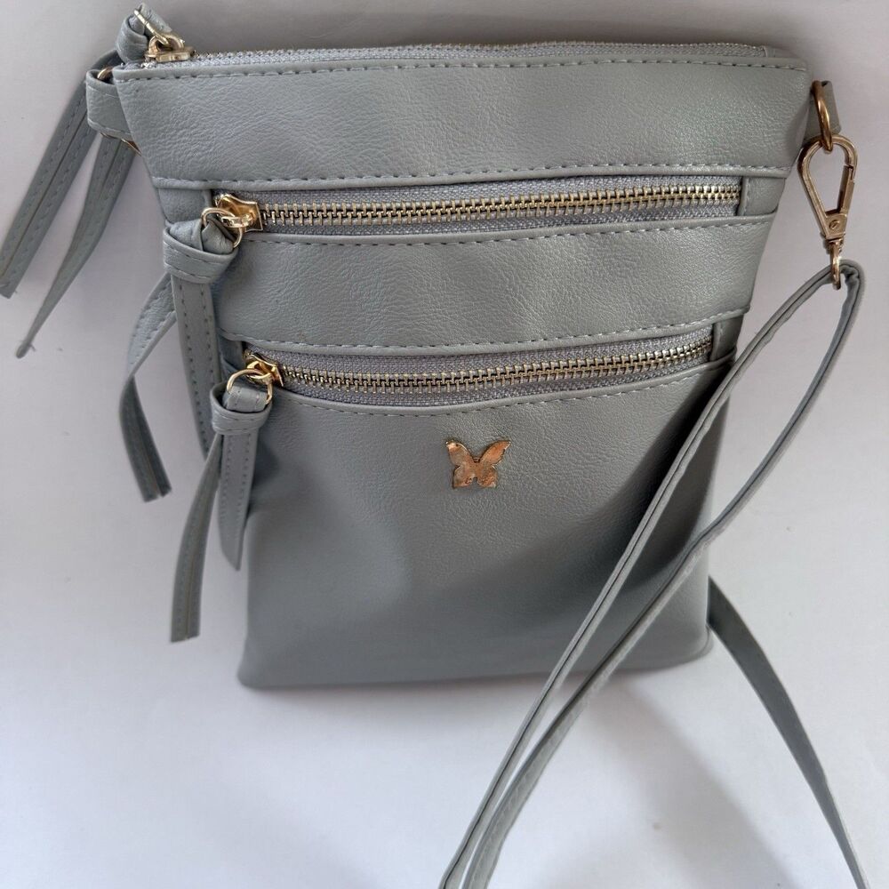 Avenue 9 Light Blue 3 Zip Pebble Leather Top Zip Crossbody Purse EUC